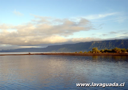 Vista del lago Puyehue - Ricardo Ordoñez