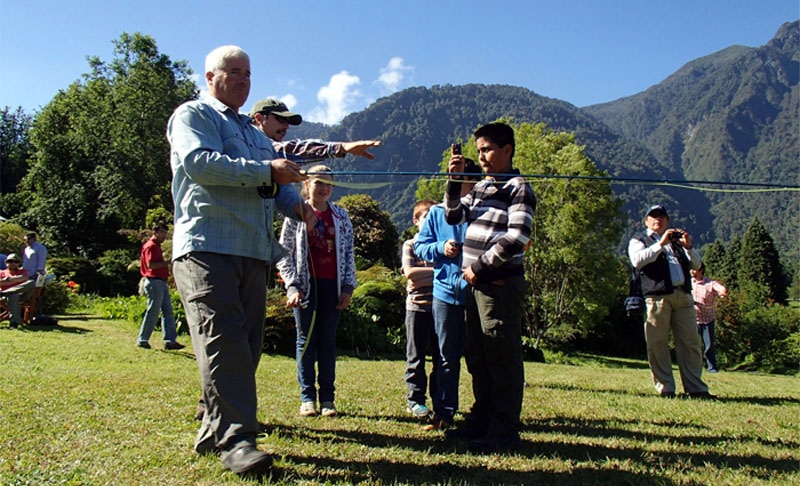 Lanzamiento de la campaa "Sultalo"  con Brian O'Keefe  y April Vokey en Chollinco, Llifen, sur de Chile.