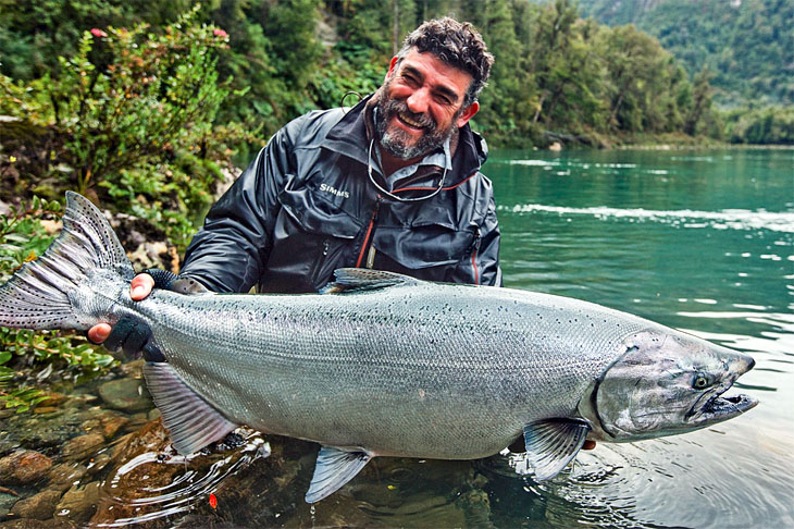 El regreso a los ros salmoneros de Chile