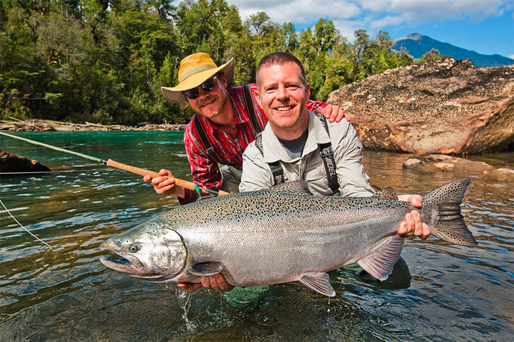 El regreso a los ros salmoneros de Chile