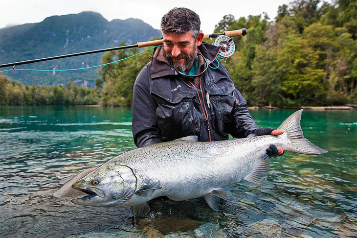 El regreso a los ros salmoneros de Chile