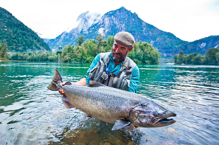 El regreso a los ros salmoneros de Chile