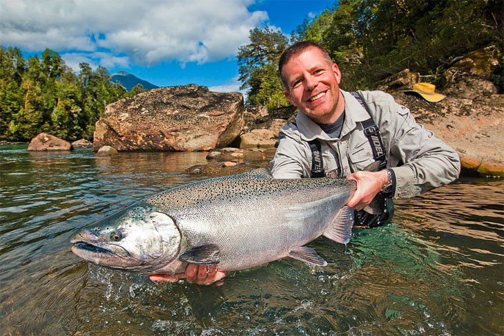 El regreso a los ros salmoneros de Chile