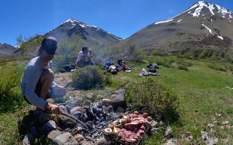 Laguna El Dial, en la codillera central de Chile