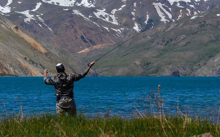 Laguna El Dial, en la codillera central de Chile