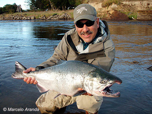 Expedicin binacional de aventuras y pesca: Ushuaia / Isla Riesco