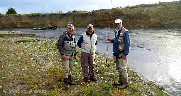 Expedicin binacional de aventuras y pesca: Ushuaia / Isla Riesco