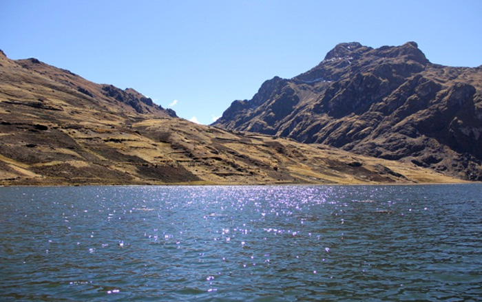 Laguna Pachar Cocha, Chumpe - Per