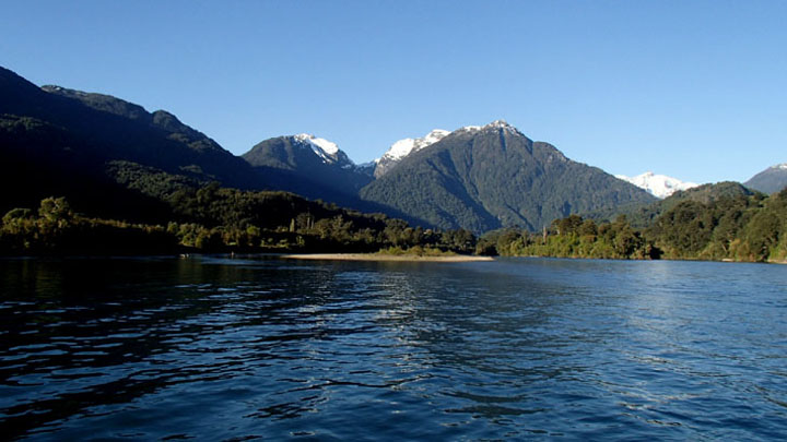 Inicio de Temporada en Rio Puelo, La Entrada a la Patagonia en Chile
