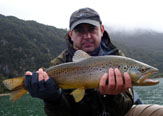Paloma River Lodge, pescando en la madriguera de las farios.